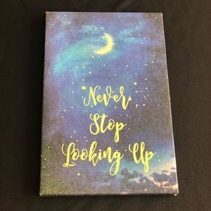 DONATED 💚 Room decor